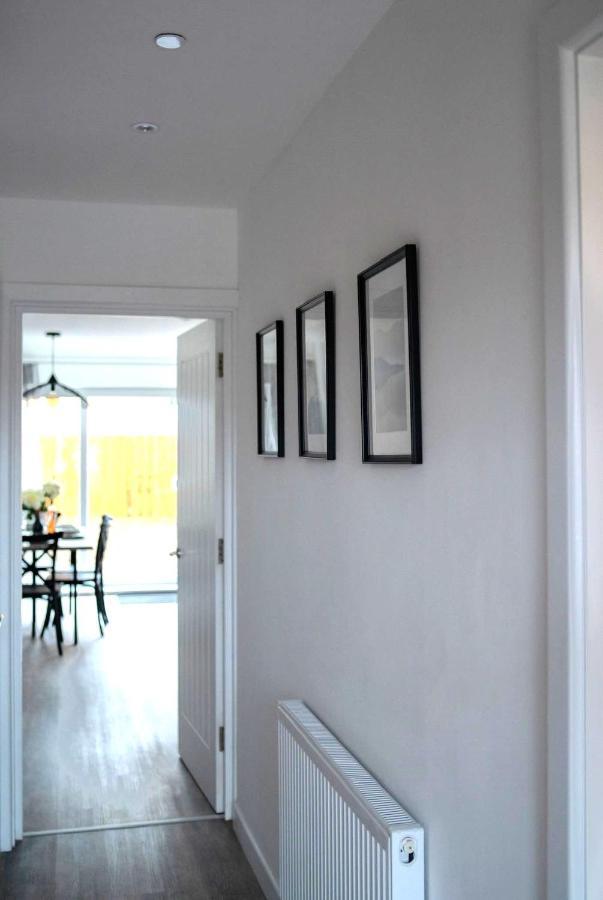 The Red House Modern Stylish Home From Home Walking Distance To Cardiff Bay And City Centre With Parking Exterior foto